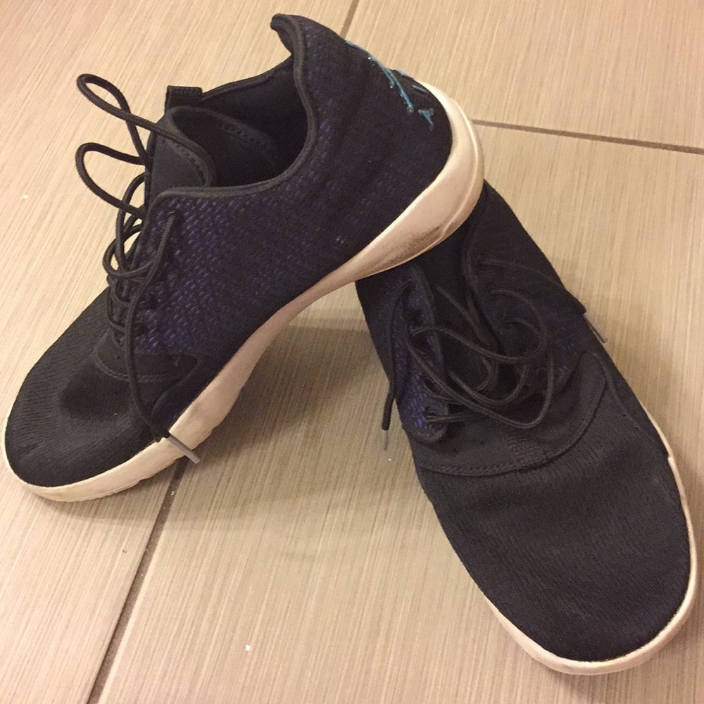 Men's Nike Jordan eclipse  court shoes size 8.5